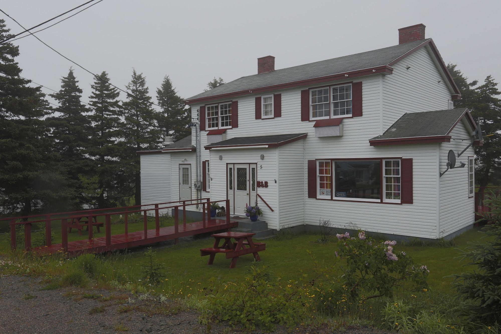 Meems Elliston B&B Exteriör bild