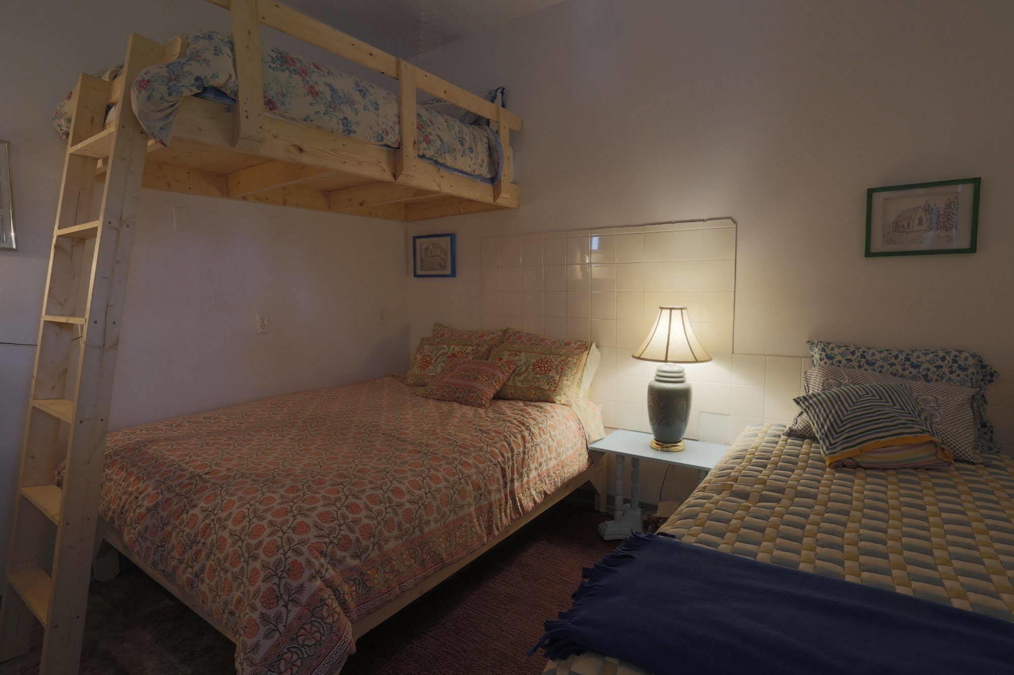 Meems Elliston B&B Exteriör bild