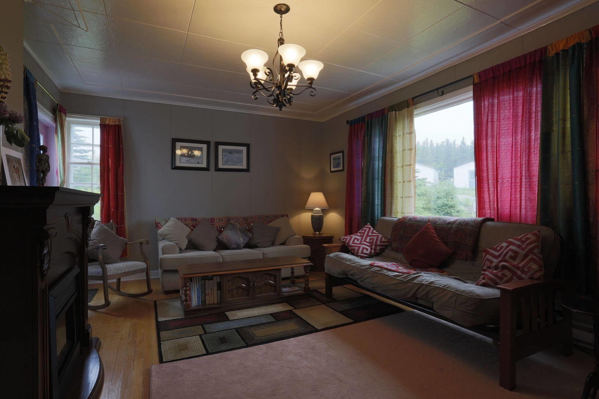 Meems Elliston B&B Exteriör bild